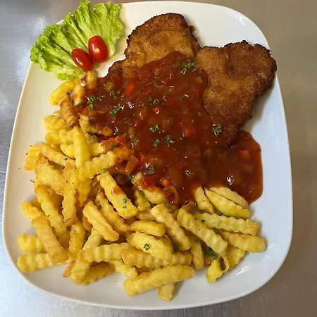 Bavaria Wirtshaus - & Отель