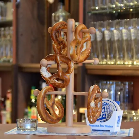 Bavaria Wirtshaus - & Отель