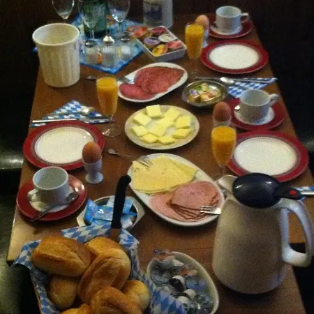 فندق Bavaria Wirtshaus - &